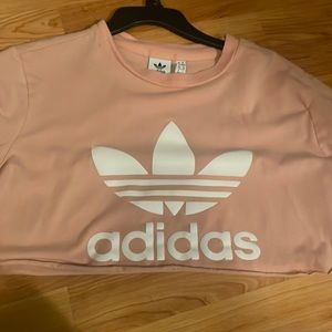 cropped athletic top!!